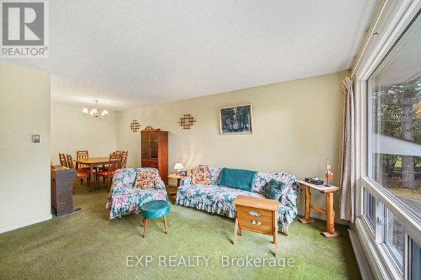 233 Clayton Road, Mississippi Mills, ON K0A1A0 Photo 4