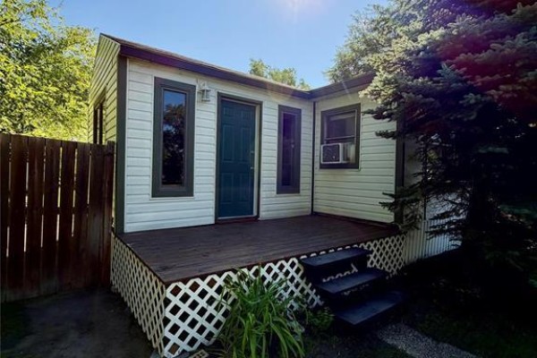 233 Meadows Crescent, Brandon, MB R7A5Y5 Photo 3