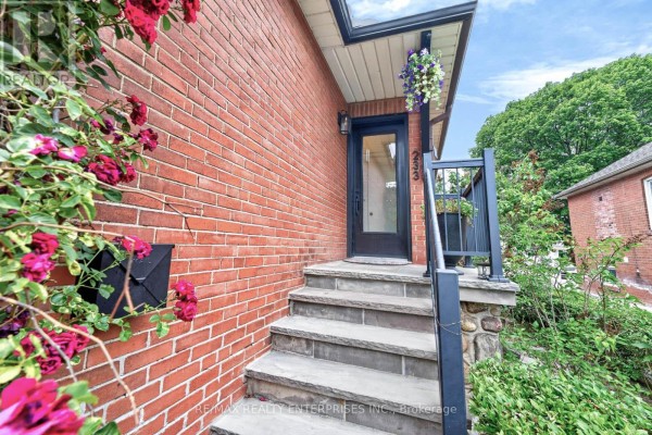 233 Rosemount Avenue, Toronto, ON, photo 2