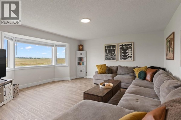233043 Range Road 250, Rural Wheatland County, AB, photo 2