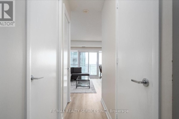 Bathroom - 2331 - 165 Legion Road N, Toronto, ON M5Y0B3 Photo 4