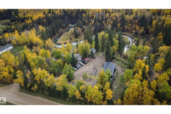 Primary Bedroom - 2331 Twp Road 552, Rural Lac Ste  Anne County, AB T0E1A0 Photo 4