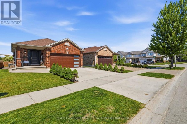 2334 Meadowgate Boulevard, London South, ON, photo 2