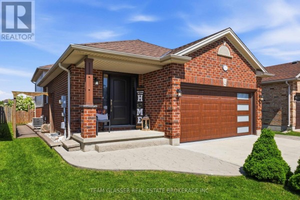 2334 Meadowgate Boulevard, London South, ON, photo 3