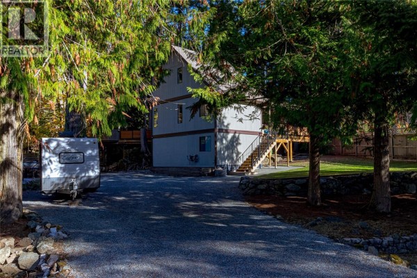 Entrance - 2335 Ravenhill Rd, Shawnigan Lake, BC V0R2W1 Photo 2