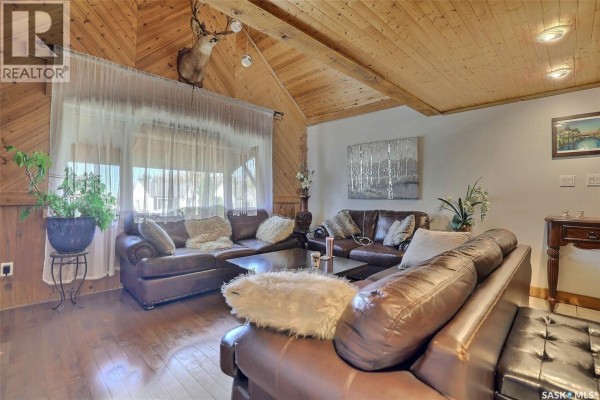 Family room - 2335 Reynolds Street, Regina, SK S4N3N6 Photo 5