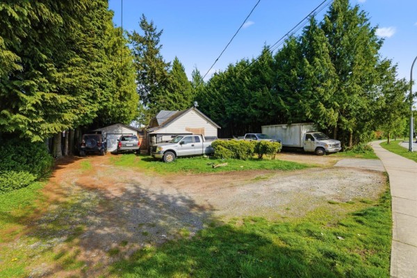 2336 156 Street, Surrey, BC V4A4V4 Photo 3