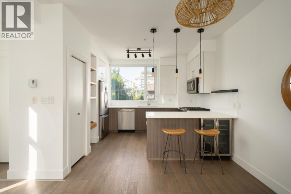 2337 Brunswick Street, Vancouver, BC V5T3L8 Photo 4