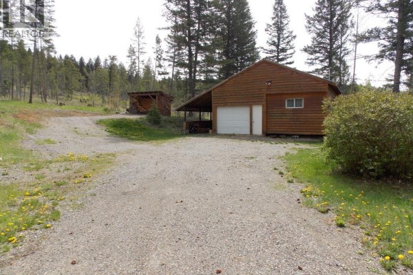 Kitchen - 2337 Chimney Lake Road, Williams Lake, BC V2G4W2 Photo 2