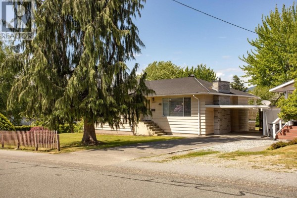 2337 Lobb Avenue, Port Coquitlam, BC V3C1M7 Photo 4
