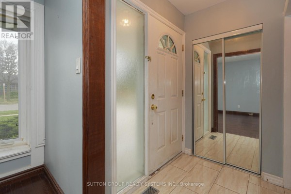 2337 Padstow Crescent, Mississauga, ON, photo 3