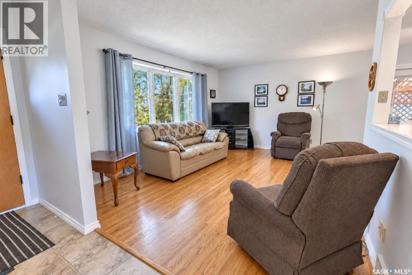 Den - 2338 Mcdonald Avenue, Prince Albert, SK S6V2V6 Photo 5
