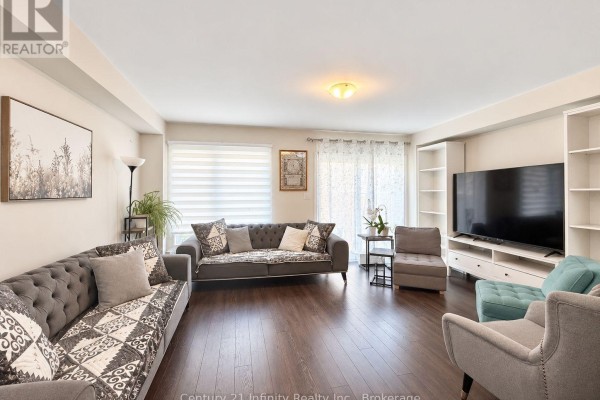 Primary Bedroom - 2339 Dress Circle Crescent, Oshawa, ON L1L0L8 Photo 4