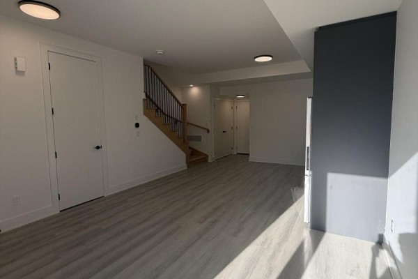 Primary Bedroom - 234 Ellis Avenue, St  Catharines, ON L2P0H2 Photo 4