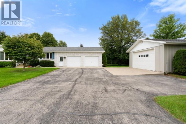 Sunroom - 234 Essex Rd 18, Leamington, ON N8H3V5 Photo 4