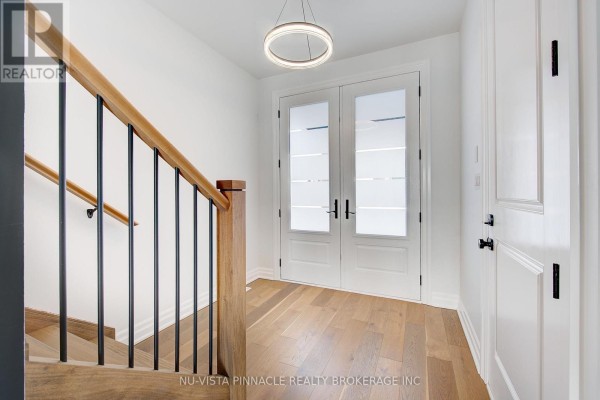 2340 Darwin Crescent, London South, ON N6P0J2 Photo 3