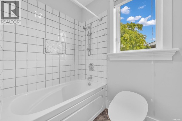 2340 Orchard Lane, West Vancouver, BC V7V4X6 Photo 4