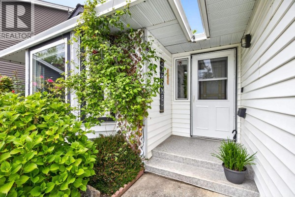 23425 Whippoorwill Avenue, Maple Ridge, BC V2X9L8 Photo 5