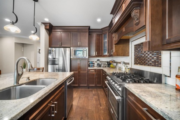 2343 Merlot Boulevard, Abbotsford, BC V4X0A6 Photo 5