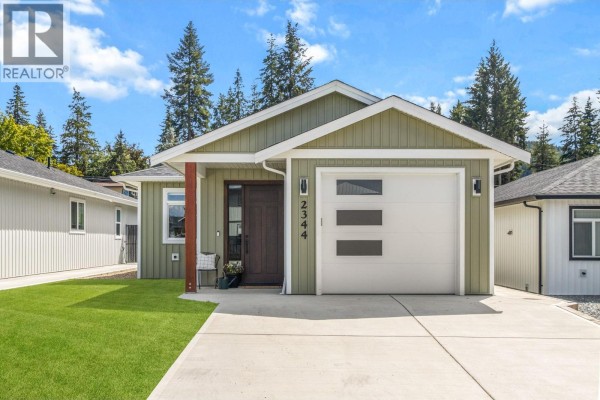 Full bathroom - 2344 6 Avenue Se, Salmon Arm, BC V1E0H1 Photo 2