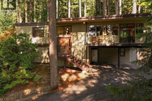 2344 Hyannis Drive, North Vancouver, BC V7H2E6 Photo 2