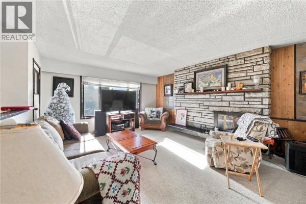 2344/2346 Rosstown Rd, Nanaimo, BC, photo 2