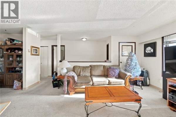 2344/2346 Rosstown Rd, Nanaimo, BC, photo 3