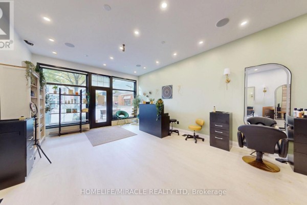 2346 Lakeshore Road W, Oakville, ON L6L3H8 Photo 4
