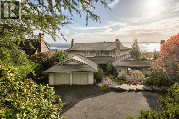 2346 Westhill Drive, West Vancouver, BC V7S2Z5 Photo 2
