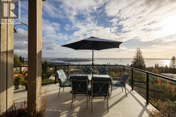 2346 Westhill Drive, West Vancouver, BC V7S2Z5 Photo 5