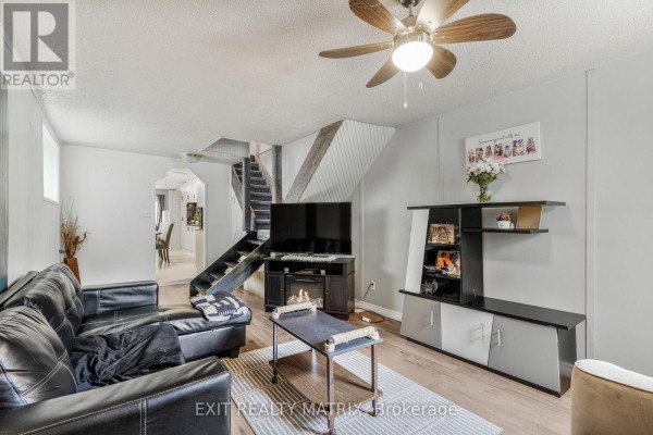 Eating area - 235-237 Guigues Avenue, Ottawa, ON K1N5J3 Photo 4