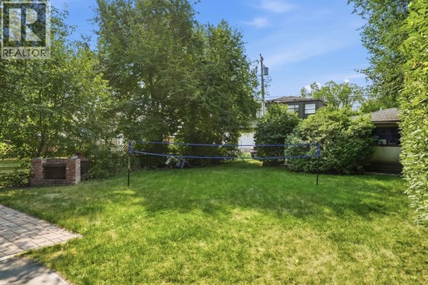 Kitchen - 235 32 Avenue Nw, Calgary, AB T2M2P8 Photo 3