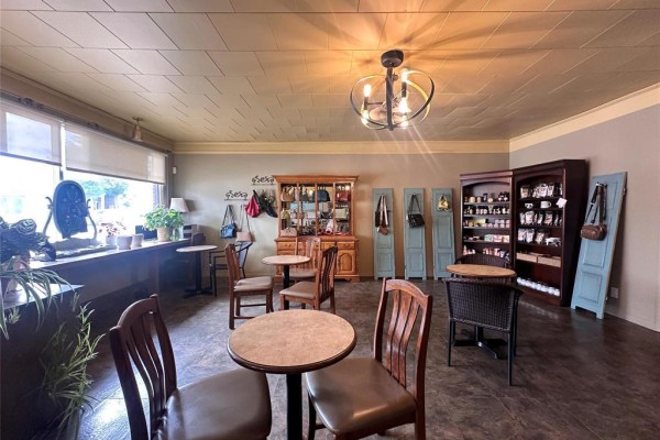 235 Fischer Avenue, The Pas, MB R9A1K2 Photo 5