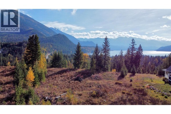 235 Fullmoon Road, Rosebery, BC, photo 3