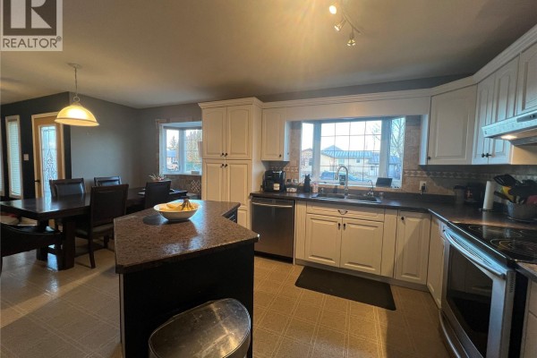 4pc Bathroom - 235 George Crescent, Esterhazy, SK S0A0X0 Photo 3