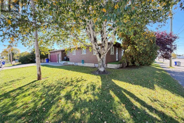 235 Moore Street, Timmins, ON, photo 2