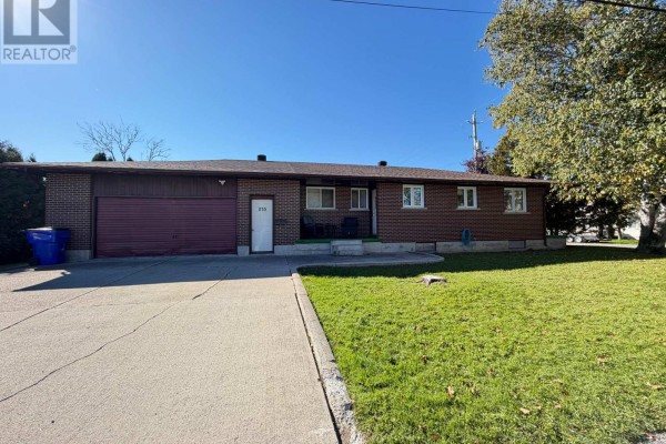 235 Moore Street, Timmins, ON, photo 3