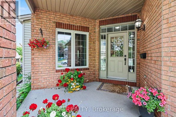 235 Station Boulevard, Ottawa, ON K1G6L8 Photo 2