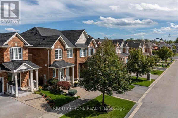 Family room - 235 Weldon Road, Whitchurch Stouffville, ON L4A0A4 Photo 3