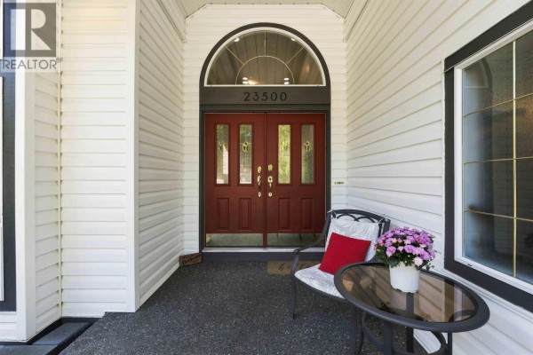 23500 109 Avenue, Maple Ridge, BC V2W1A8 Photo 2