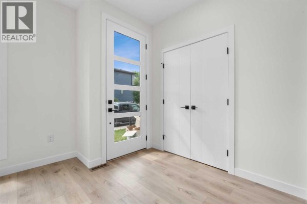 2352 7 Street Nw, Calgary, AB, photo 2