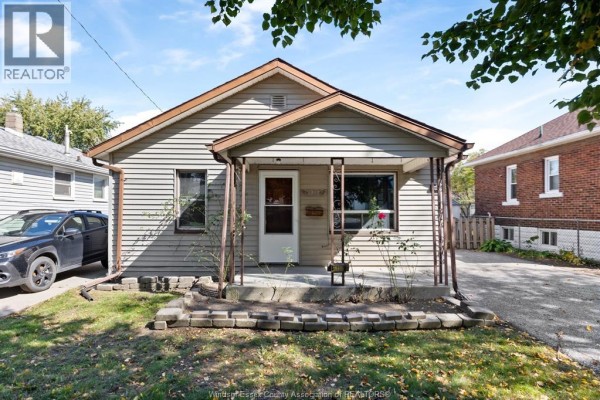 Laundry room - 2352 Chandler, Windsor, ON N8W4A6 Photo 2
