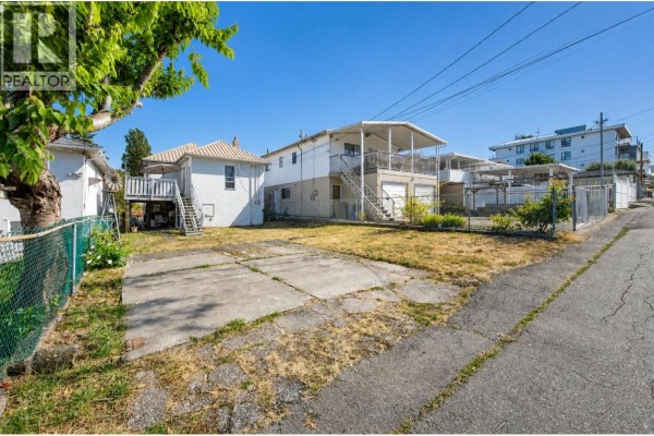 2354 E 33rd Avenue, Vancouver, BC V5R2S3 Photo 5
