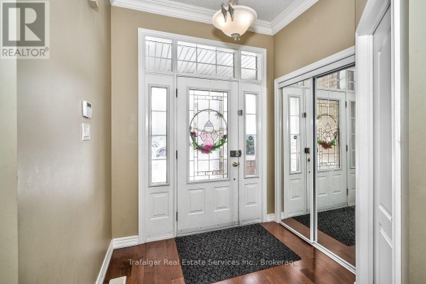 2355 Hilda Drive, Oakville, ON, photo 2