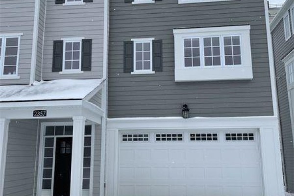2357 Callingham Drive, London North
