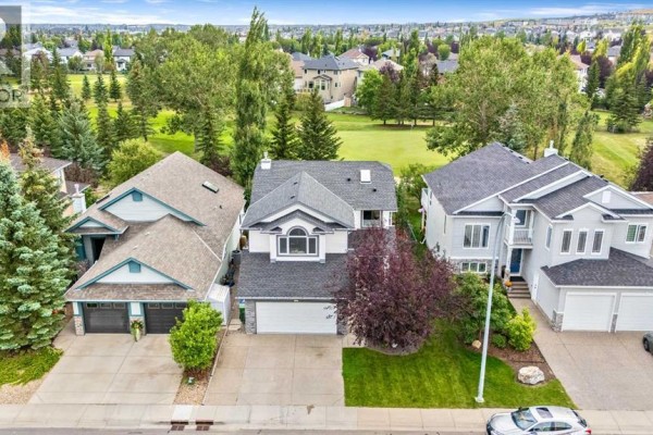 2357 Fairways Circle Nw, Airdrie, AB, photo 2