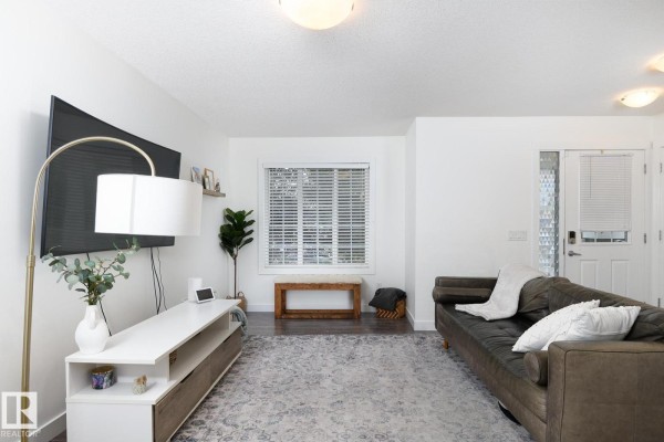Bedroom 2 - 2357 Glenridding Bv Sw, Edmonton, AB T6W2T2 Photo 5