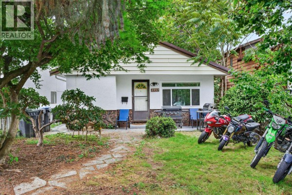 2357 Hawthorne Avenue, Port Coquitlam, BC V3C1X1 Photo 3