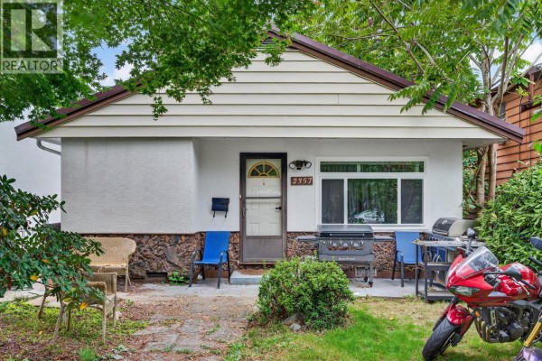2357 Hawthorne Avenue, Port Coquitlam, BC V3C1X1 Photo 4