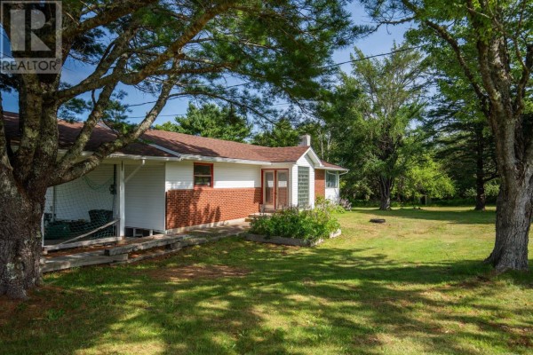 Workshop - 2357 Highway 203 East Kemptville, East Kemptville, NS B5A5P5 Photo 5